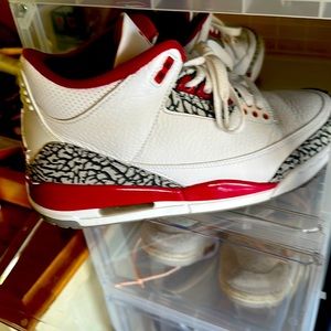 Jordan 3 “Cardinal”